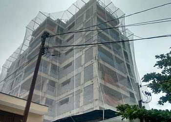 Tela de proteção para construção civil